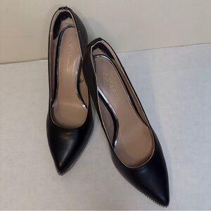 BCBGeneration Harlia Black Pointed Toe Pumps Silver Chain Trim Stiletto Heels